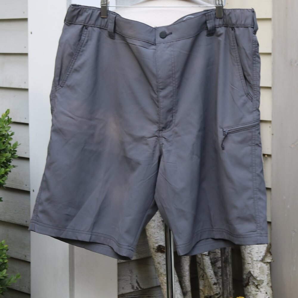 Wrangler Big & Tall Grey Quick Dry Hidden Inside Elastic Waistband Shorts Sz 42